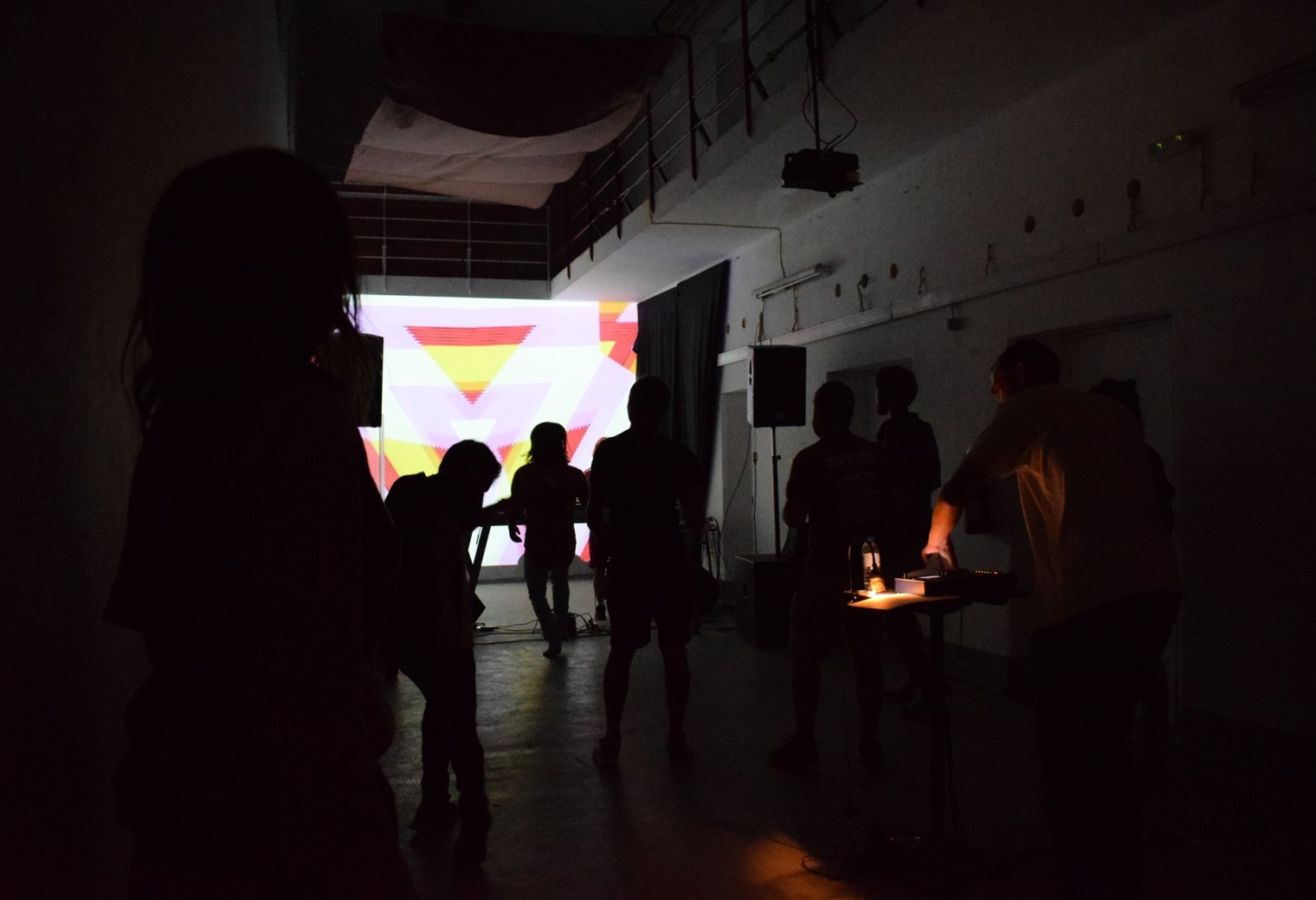 Party Electronic Fig Picking