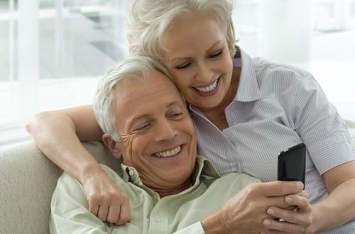 couple-with-phone.jpg